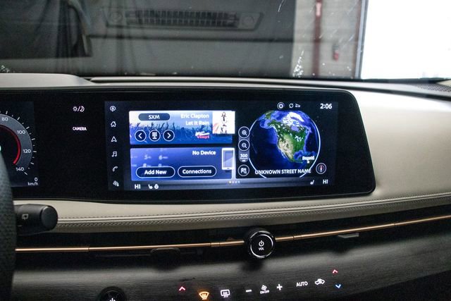 Used 2025 Nissan Ariya AWD image 32