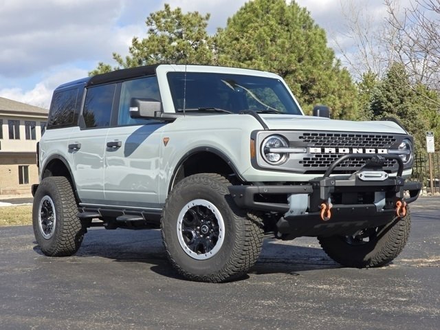 Used 2024 Ford Bronco Badlands image 2
