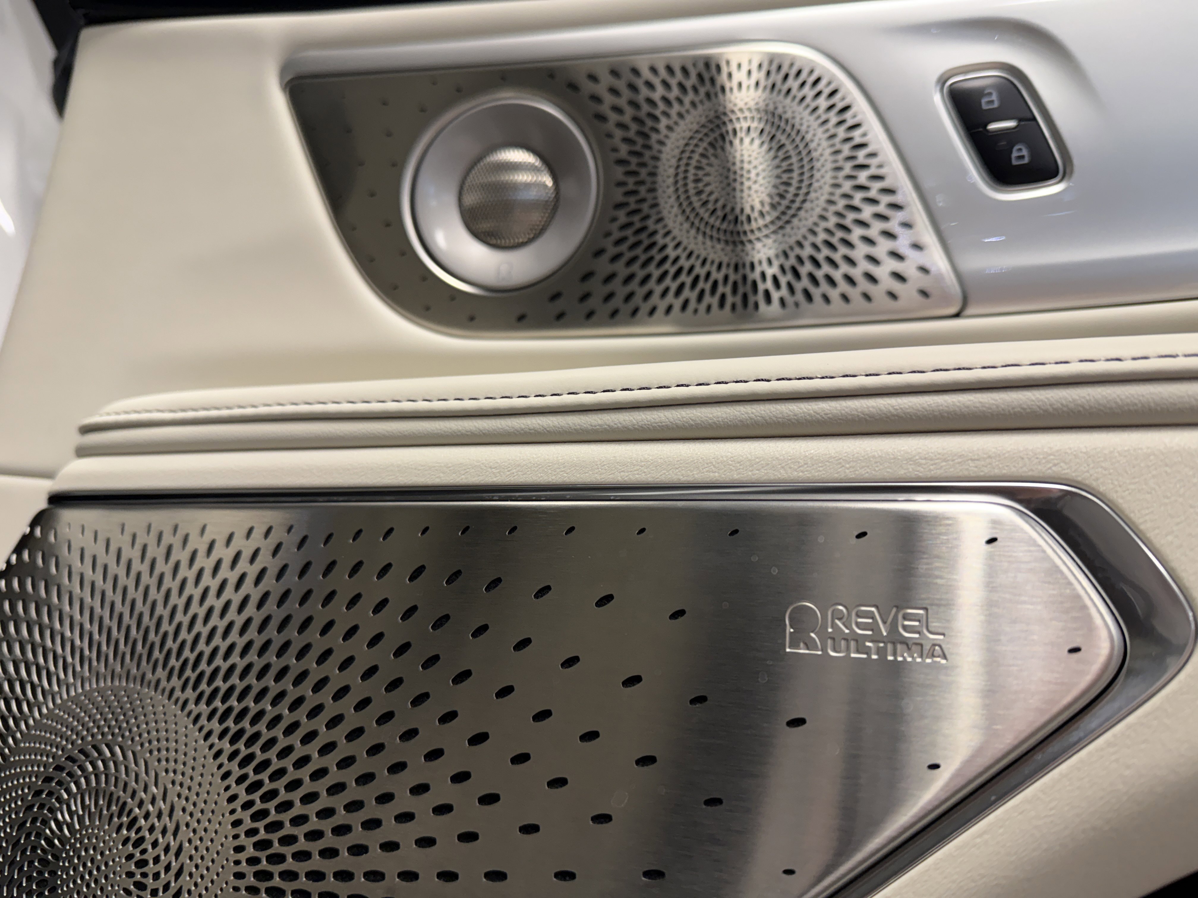 Used 2024 Lincoln Nautilus Black Label w/ Jet Appearance Package (87T) image 20