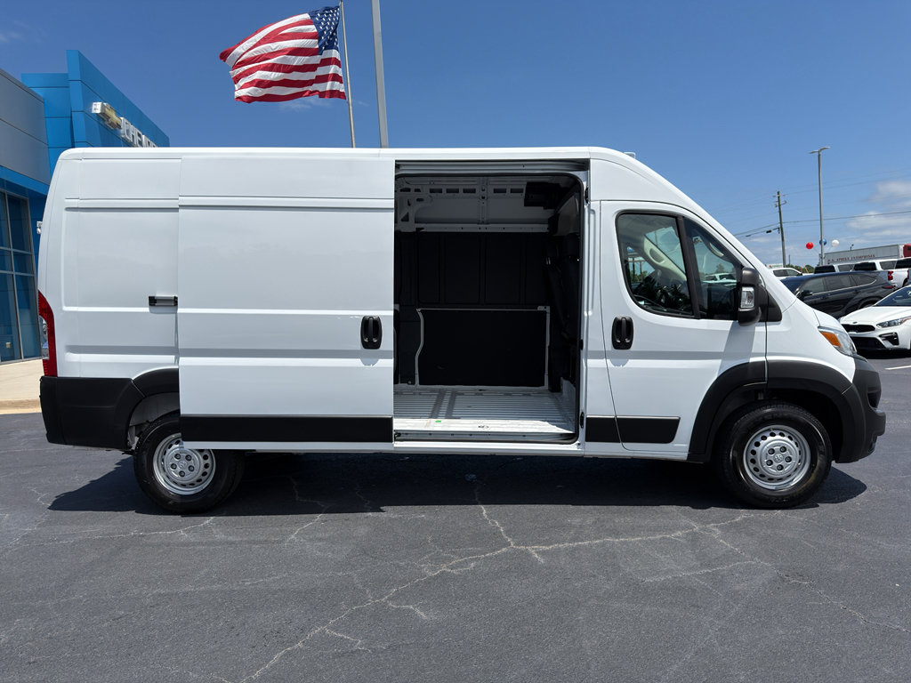 Used 2026 RAM ProMaster 2500 w/ Convenience Group FWD image 5