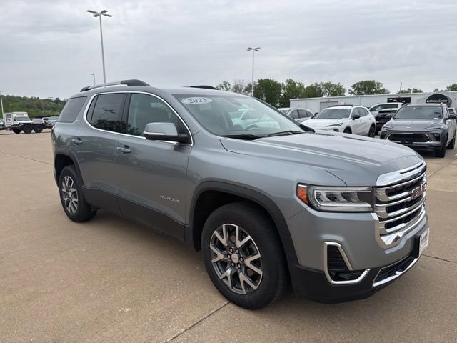Used 2023 GMC Acadia SLT w/ Preferred Package AWD/4WD image 1