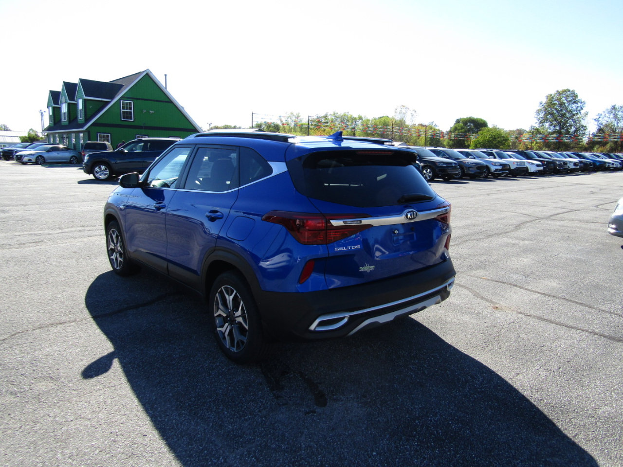 Used 2021 Kia Seltos EX image 5