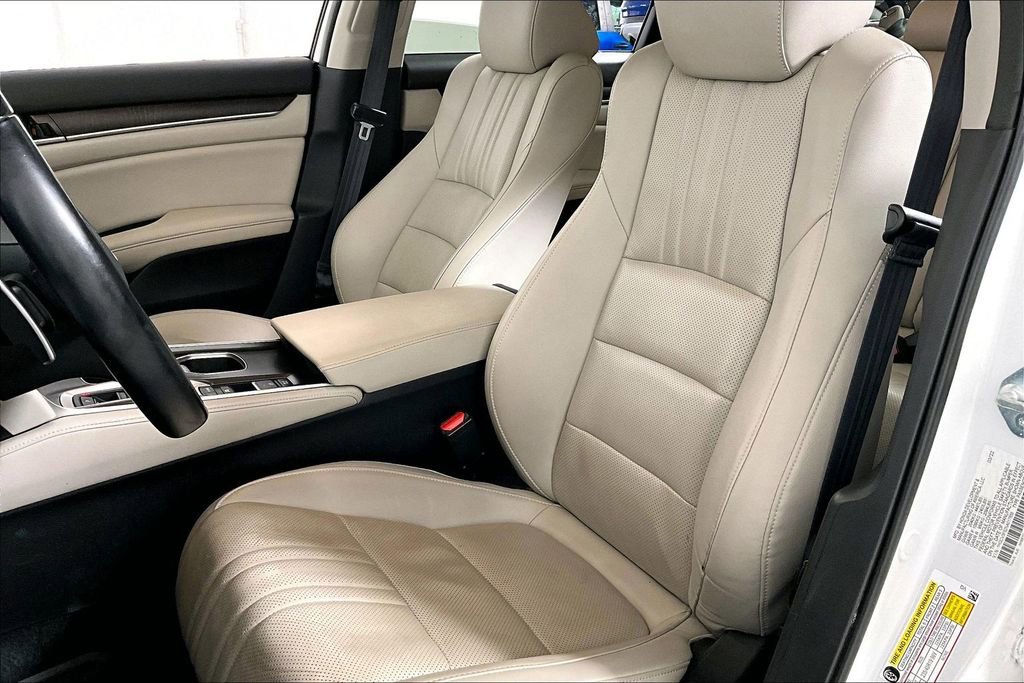 Used 2022 Honda Accord Touring image 25