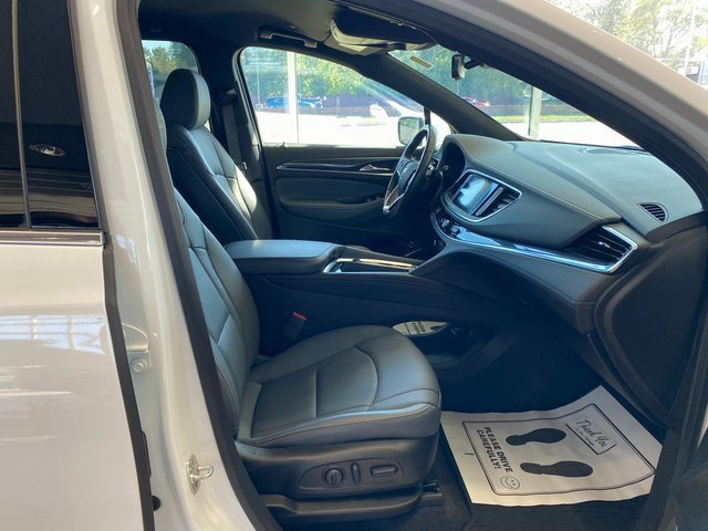 Certified 2024 Buick Enclave Essence image 16