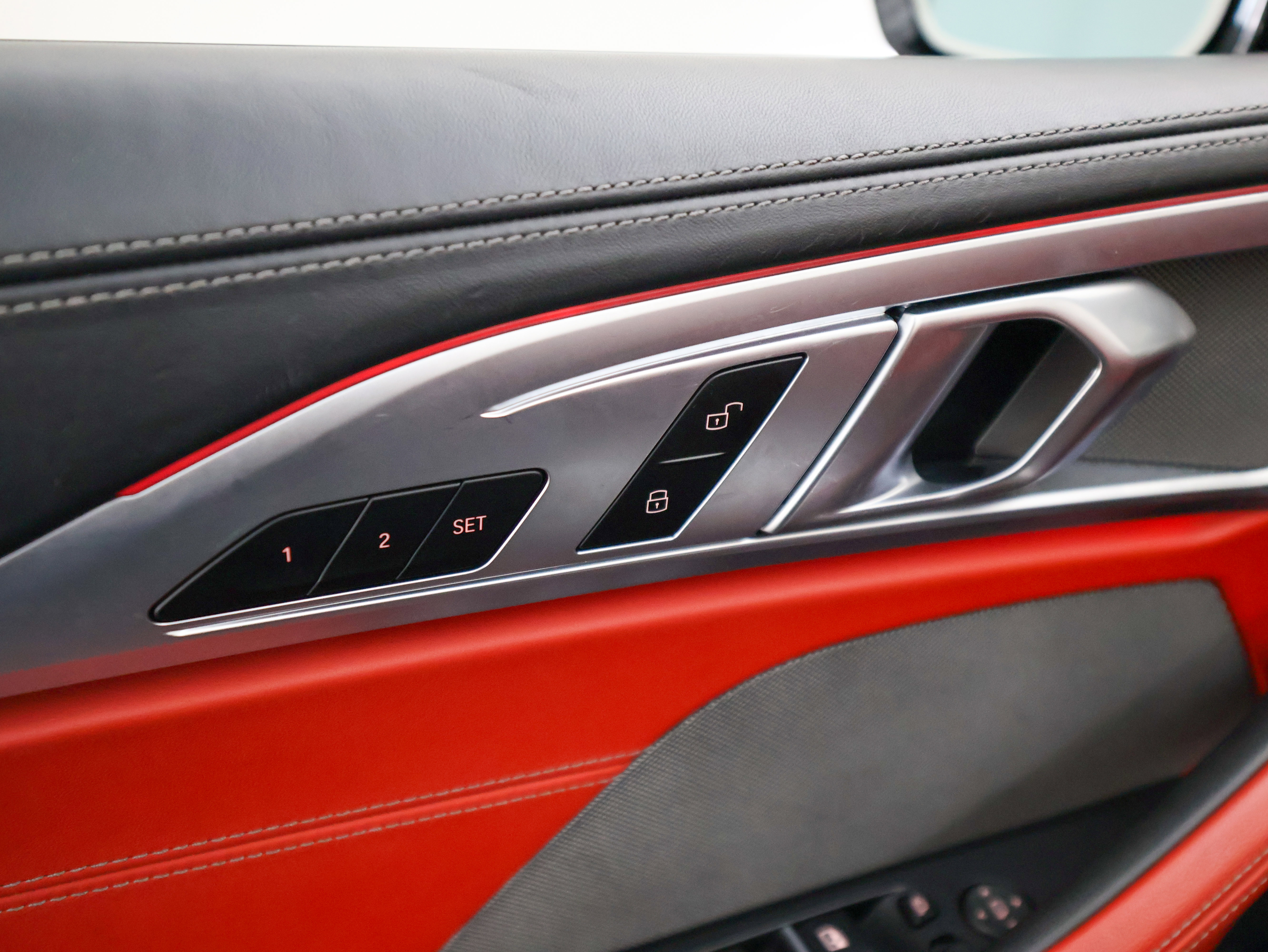 Used 2021 BMW M850i xDrive Convertible w/ Driving Assistance Package image 22