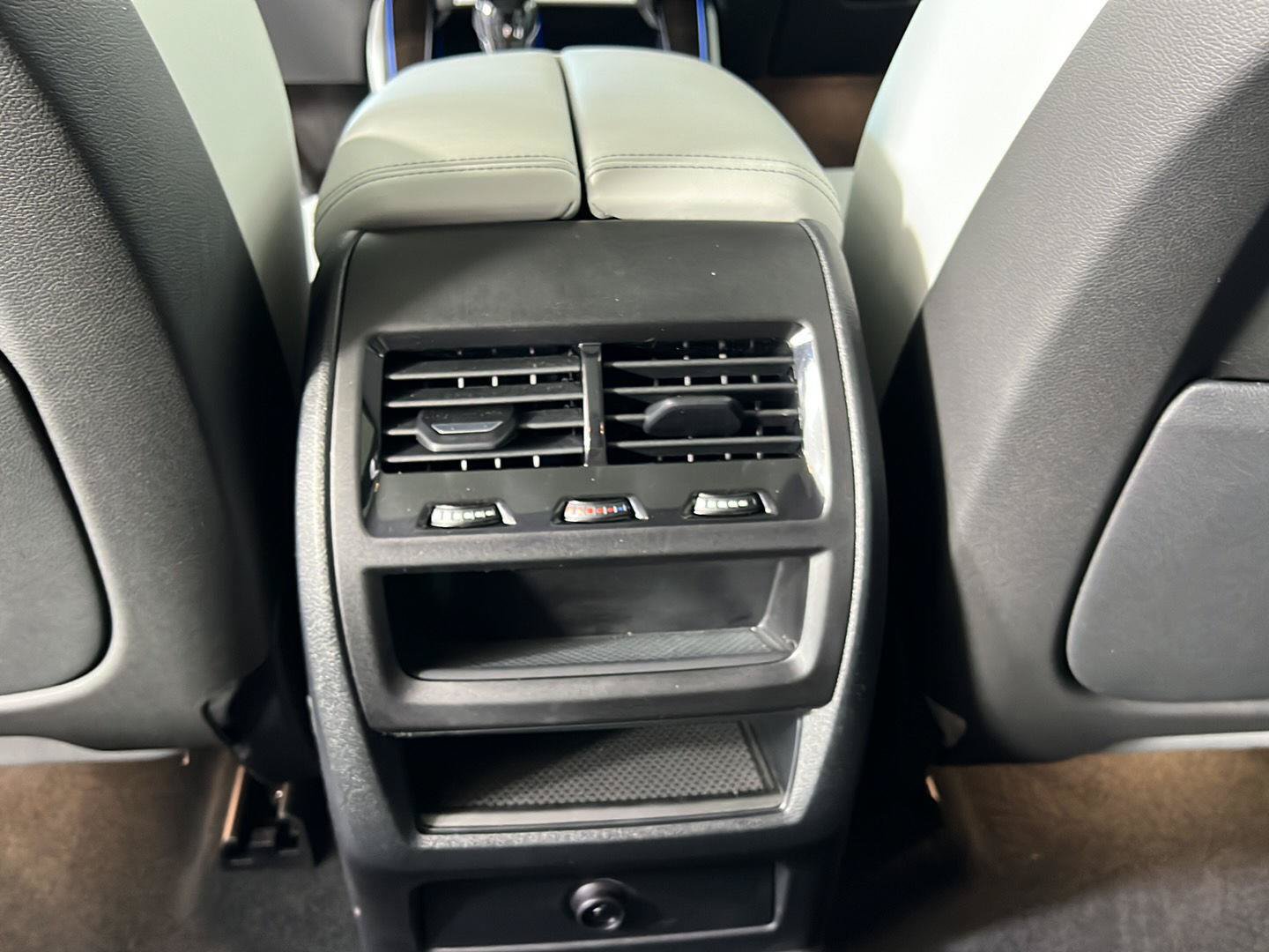 Used 2023 BMW X5 xDrive45e AWD/4WD image 24