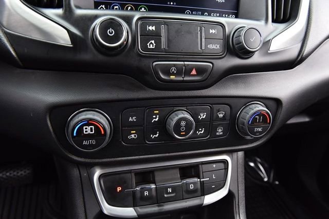 Used 2024 GMC Terrain SLT image 15