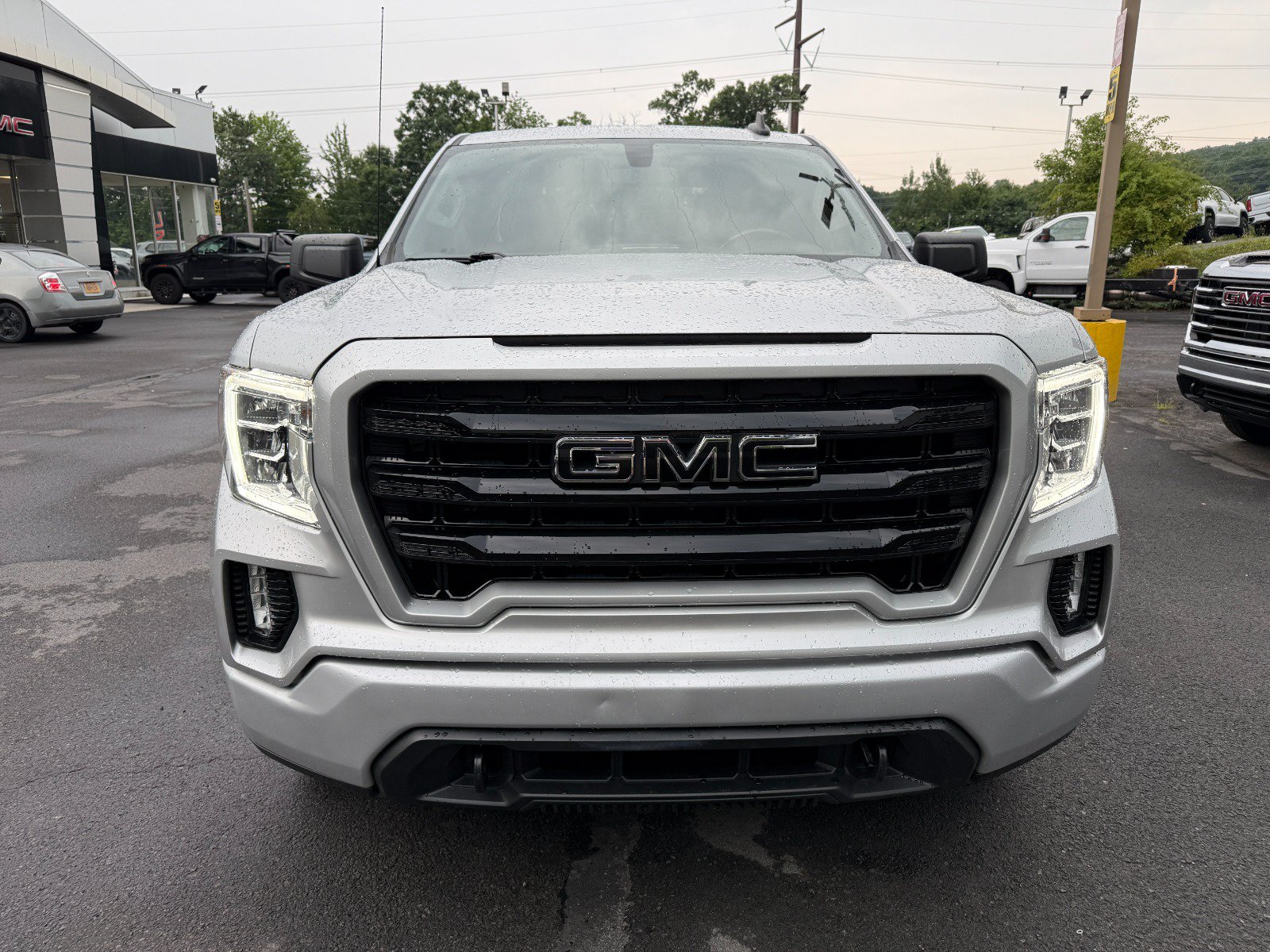 Certified 2022 GMC Sierra 1500 Elevation w/ LPO, Elevation Black Package AWD/4WD image 8