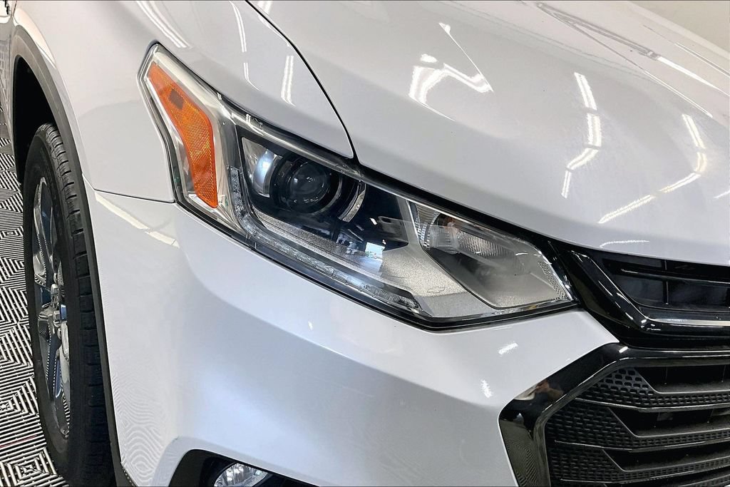 Used 2021 Chevrolet Traverse RS FWD image 26