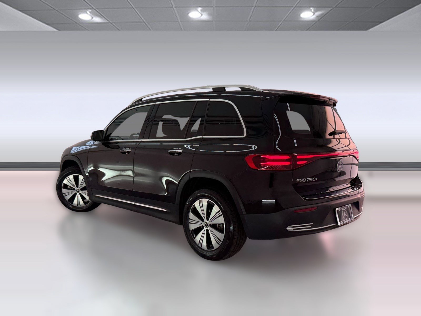 Used 2024 Mercedes-Benz EQB 250+ image 3