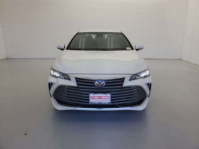 Used 2022 Toyota Avalon XLE FWD image 3