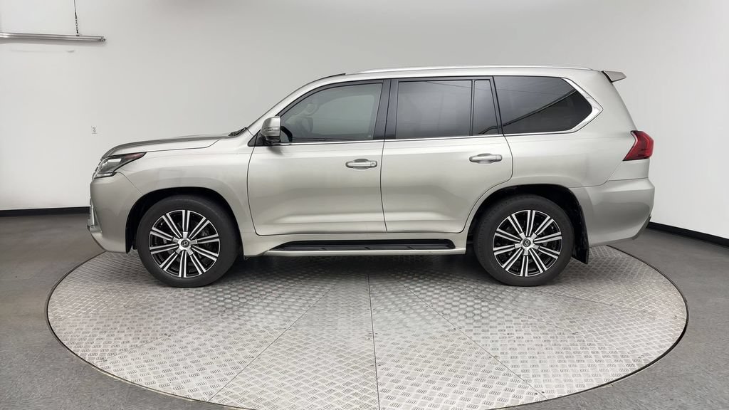 Used 2018 Lexus LX 570 4WD w/ Luxury Package image 5