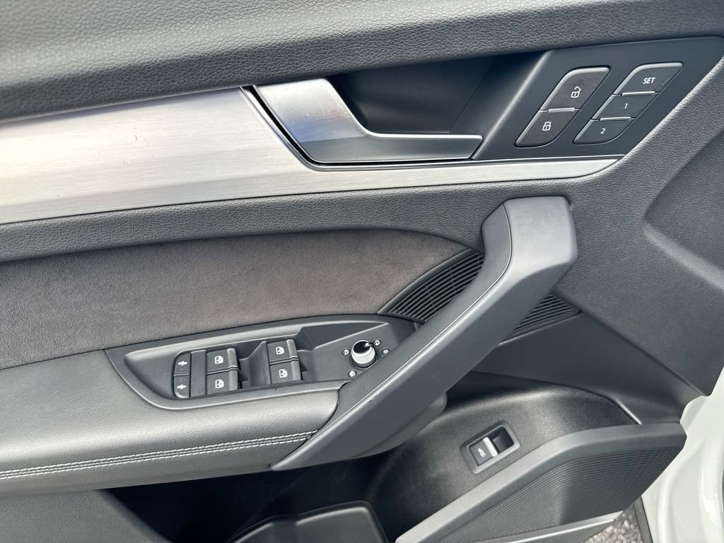 Used 2021 Audi SQ5 Prestige w/ Prestige Package AWD/4WD image 22