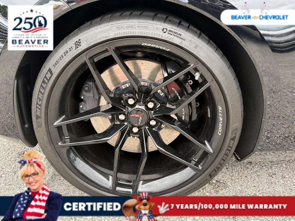 Used 2025 Chevrolet Corvette Z06 RWD image 10
