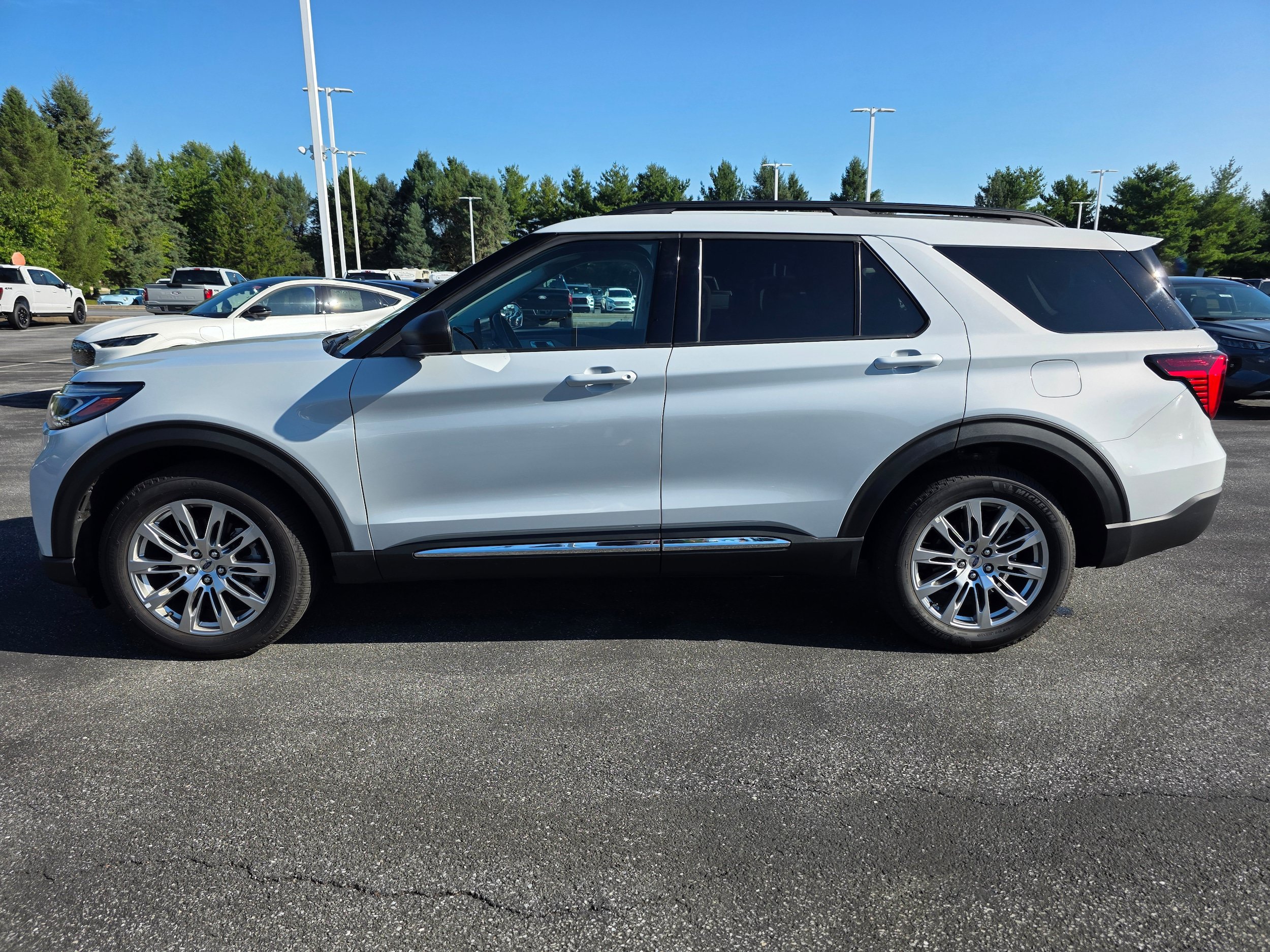 Certified 2025 Ford Explorer Active w/ Active Comfort Package AWD/4WD video 2