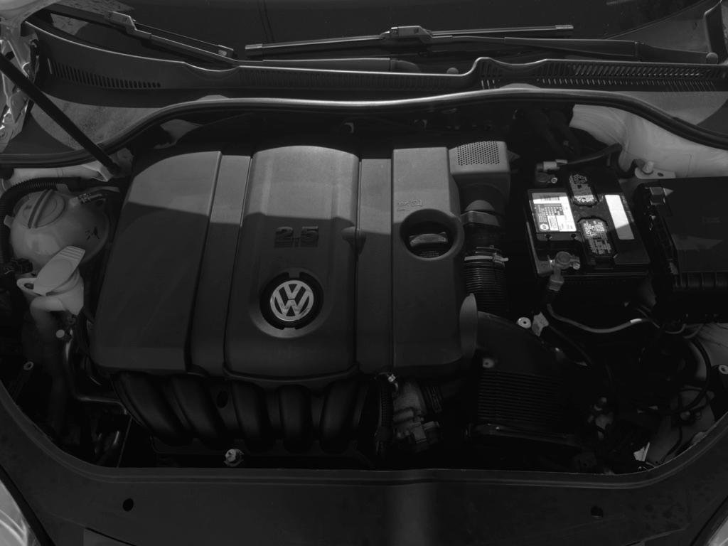 Used 2009 Volkswagen Rabbit S image 18