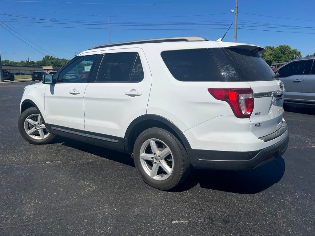 Used 2019 Ford Explorer XLT w/ Equipment Group 202A FWD image 5