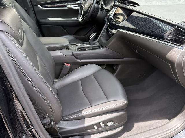 Used 2023 Cadillac XT6 Premium Luxury w/ Technology Package FWD image 18