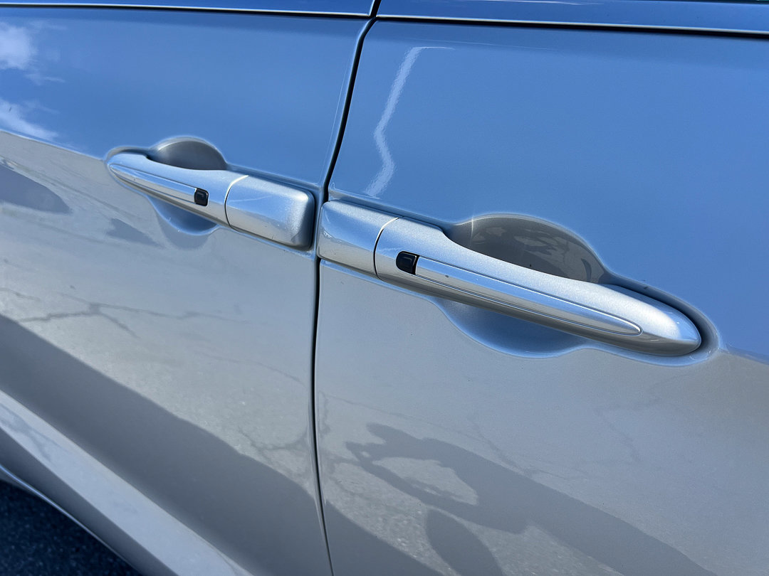 Used 2024 Chrysler Pacifica Touring-L image 14