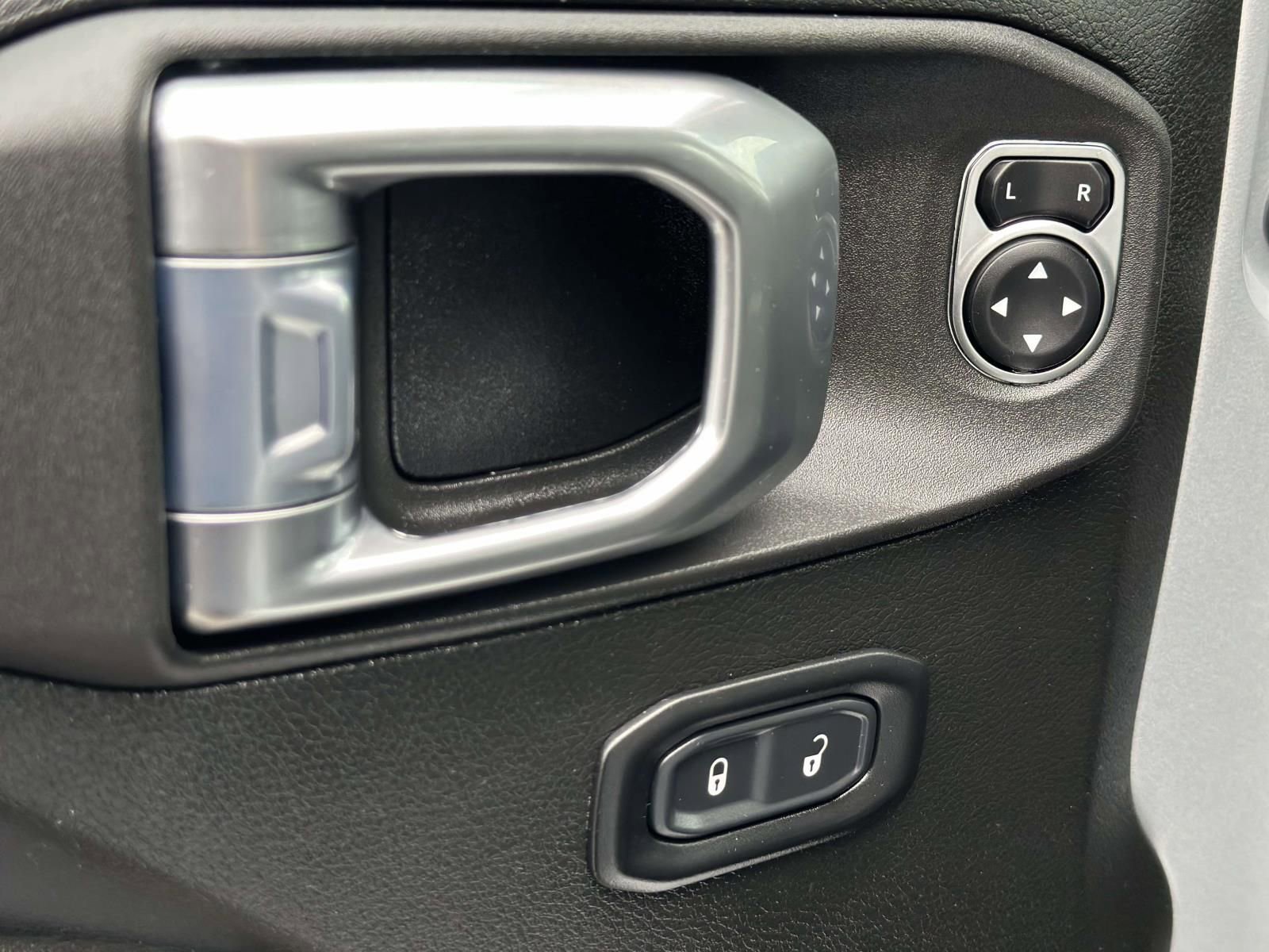 Used 2022 Jeep Wrangler Unlimited Sport image 21