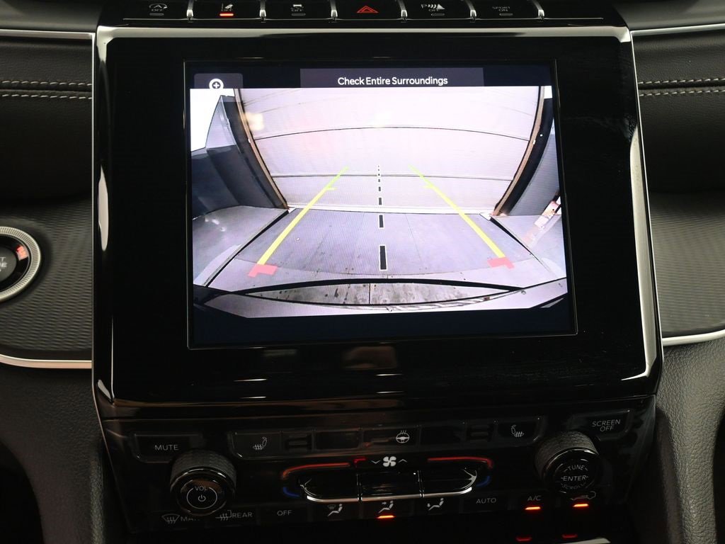 New 2025 Jeep Grand Cherokee Laredo w/ Luxury Tech Group I image 7