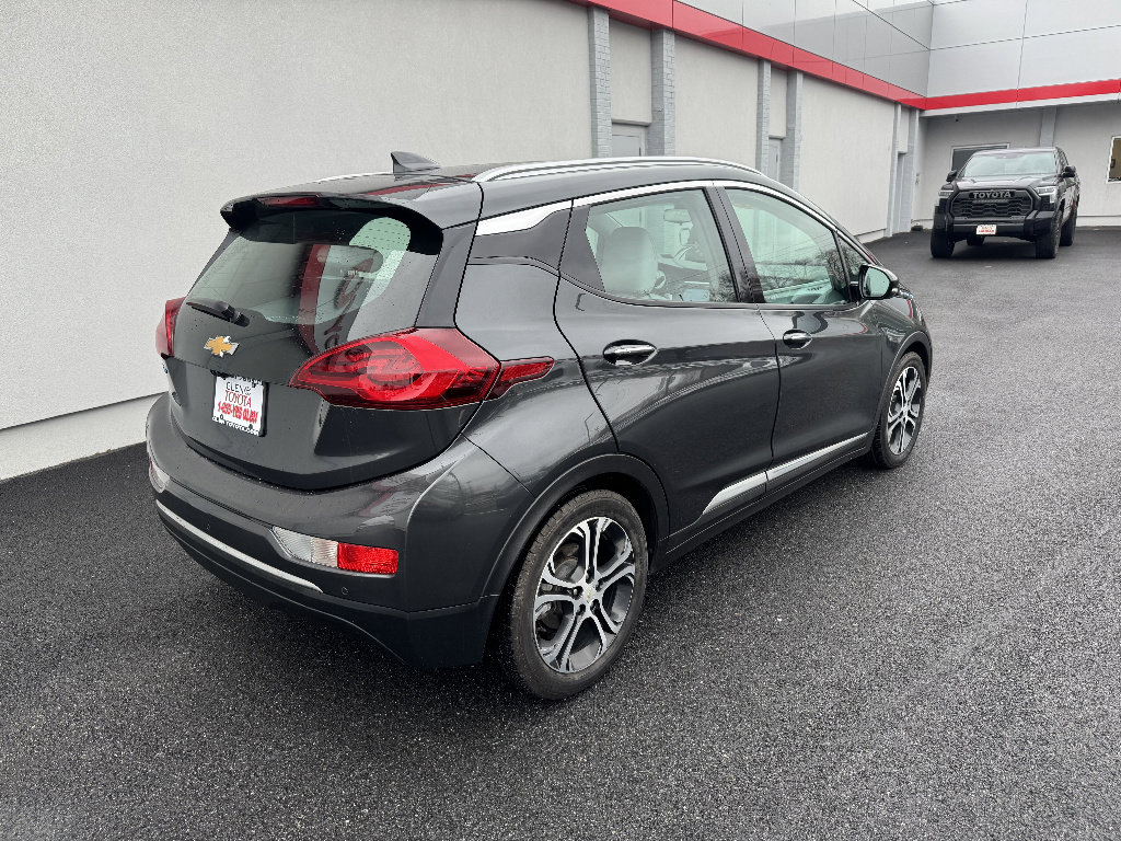 Used 2018 Chevrolet Bolt Premier w/ Driver Confidence II Package image 5