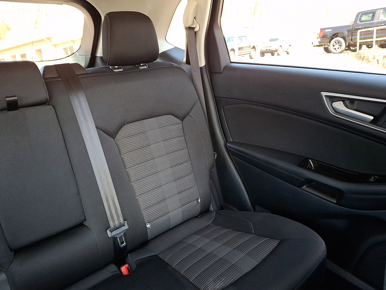 Used 2019 Ford Edge SEL image 20