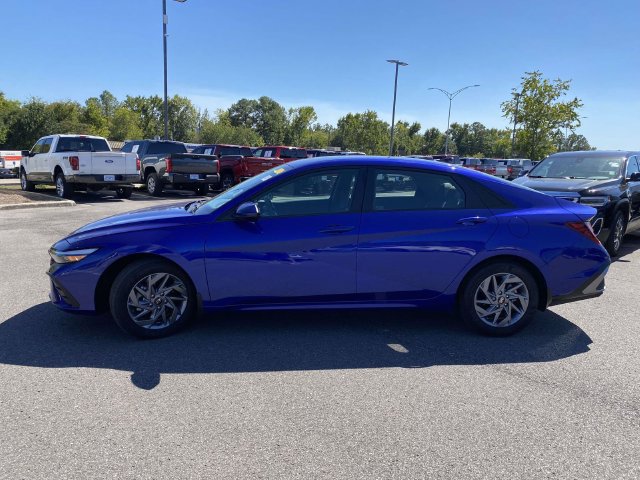 Used 2024 Hyundai Elantra SEL FWD image 30