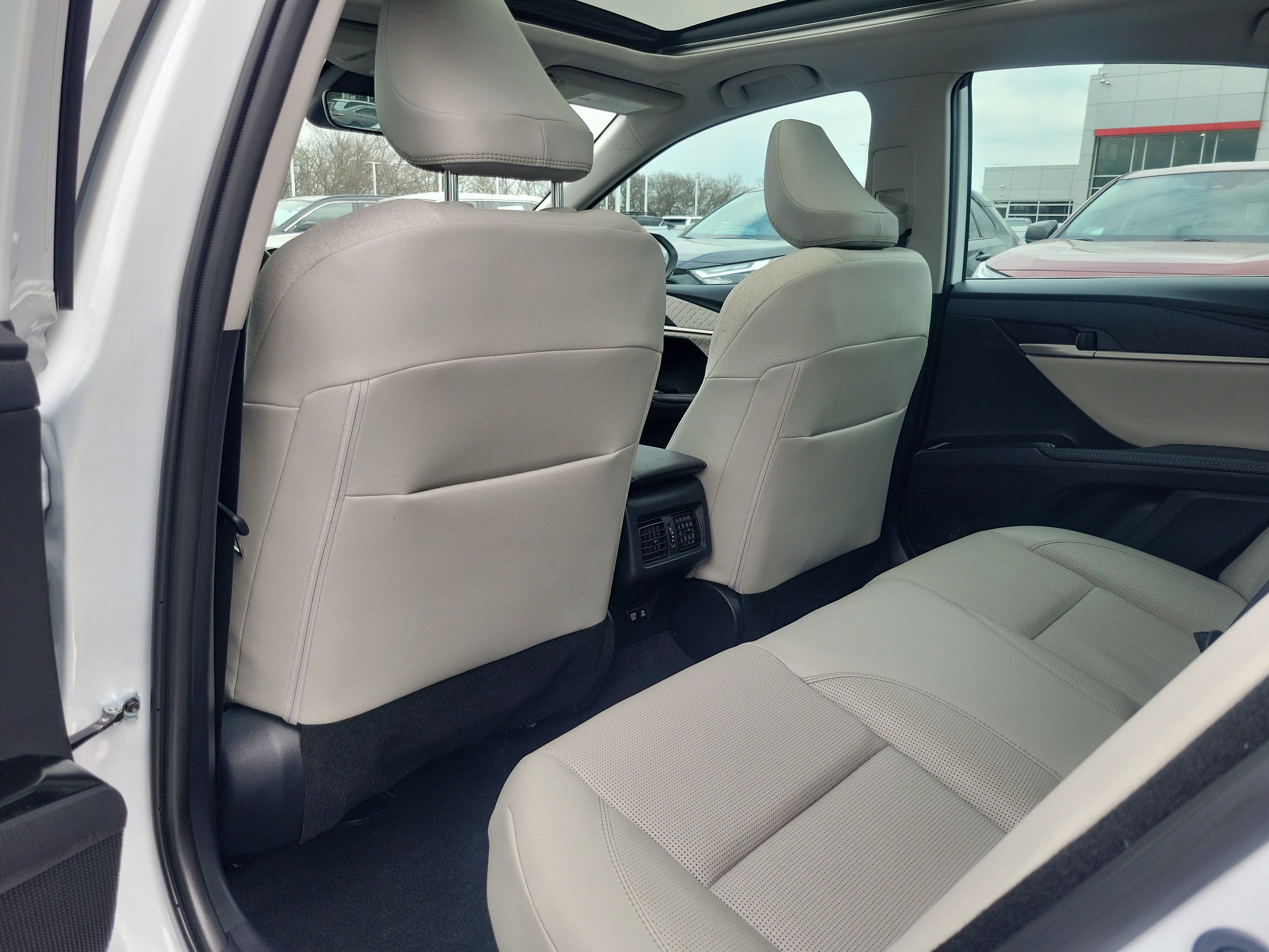 Certified 2025 Toyota Camry XLE w/ Premium Plus Package image 10