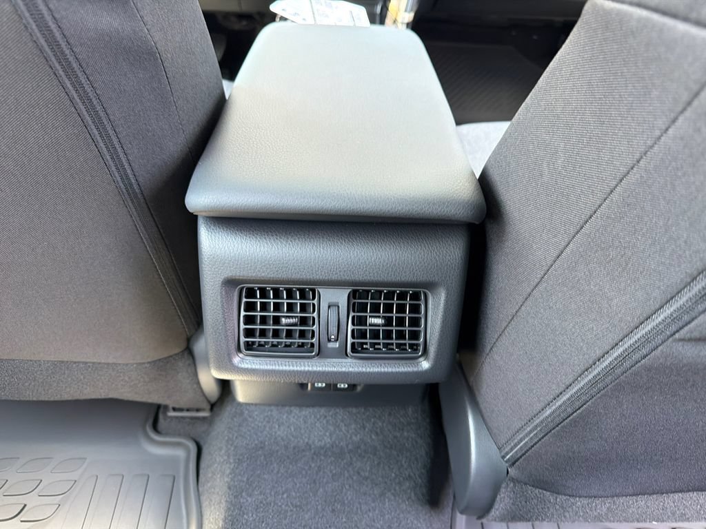 New 2026 Toyota Camry LE AWD/4WD image 27