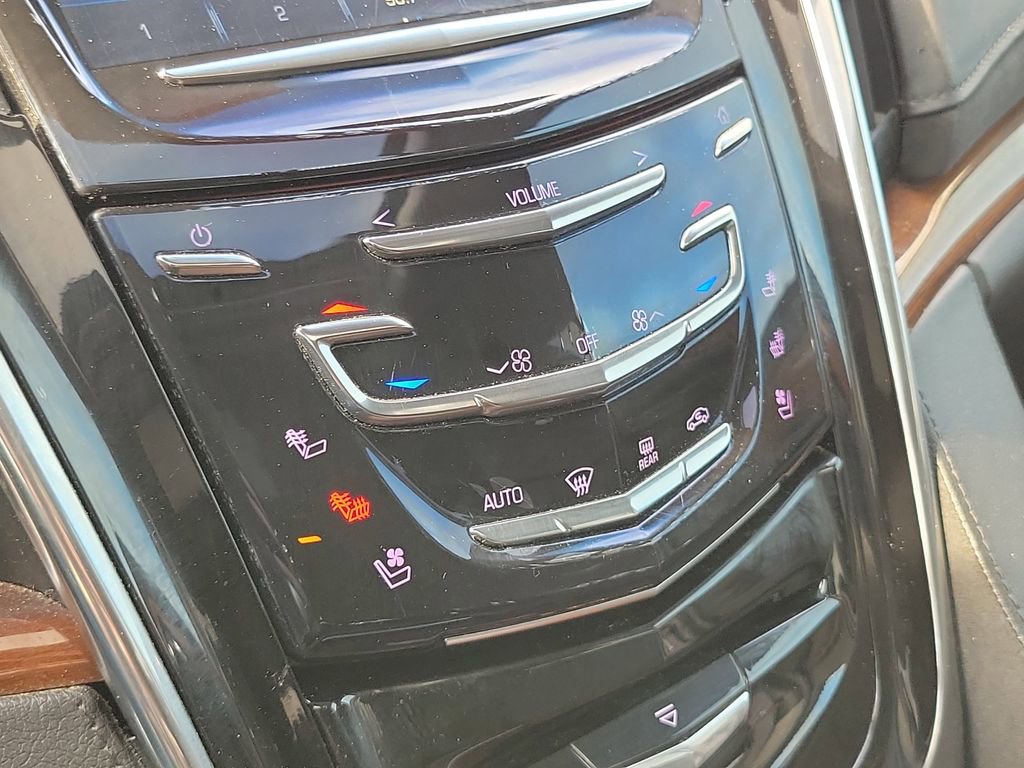 Used 2017 Cadillac Escalade ESV Premium Luxury image 17