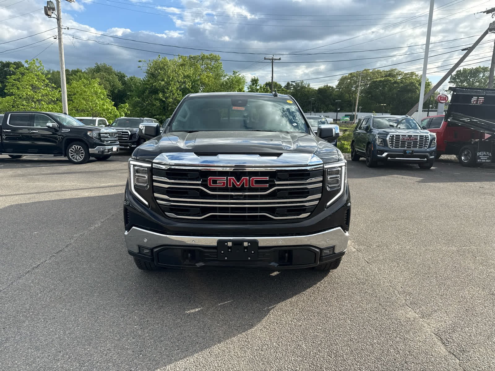 New 2026 GMC Sierra 1500 SLT w/ SLT Premium Plus Package AWD/4WD image 8