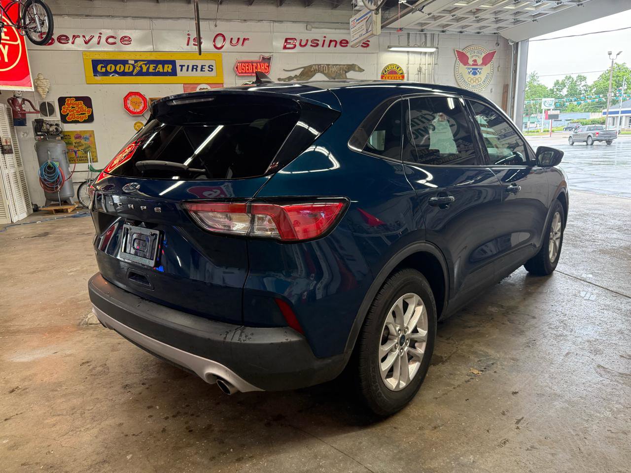 Used 2020 Ford Escape SE FWD image 5