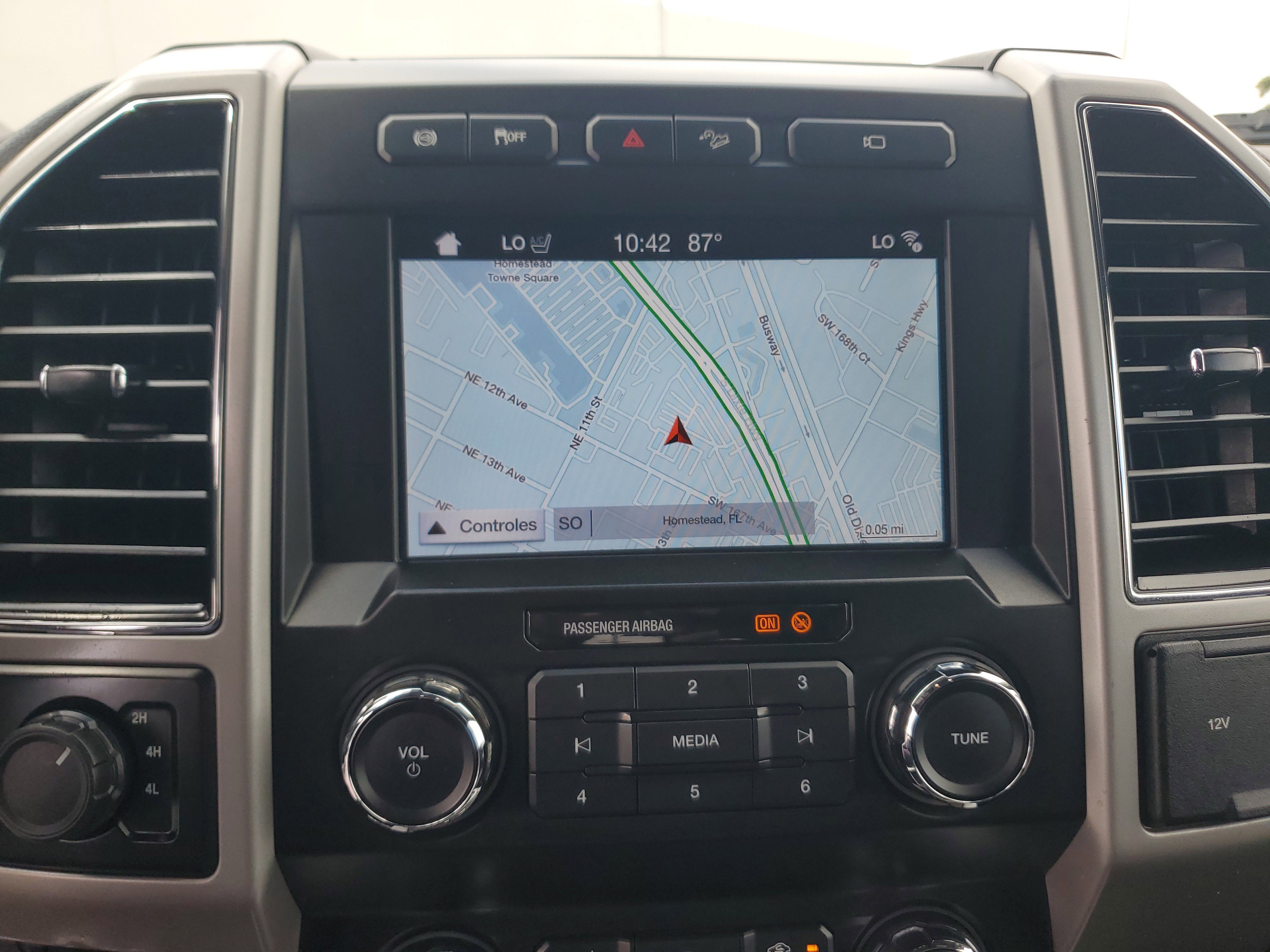 Used 2019 Ford F350 Lariat w/ Lariat Value Package image 7