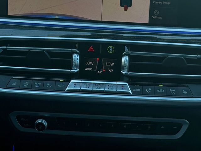 Used 2021 BMW X7 xDrive40i w/ M Sport Package image 4