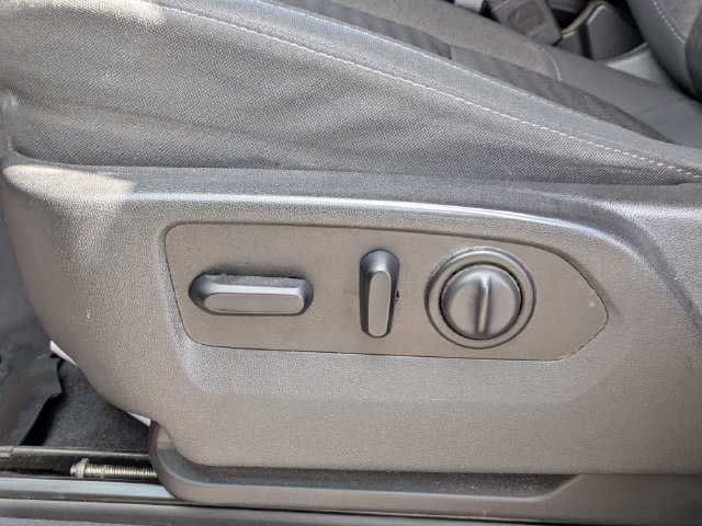 Used 2020 Chevrolet Silverado 1500 RST AWD/4WD image 18