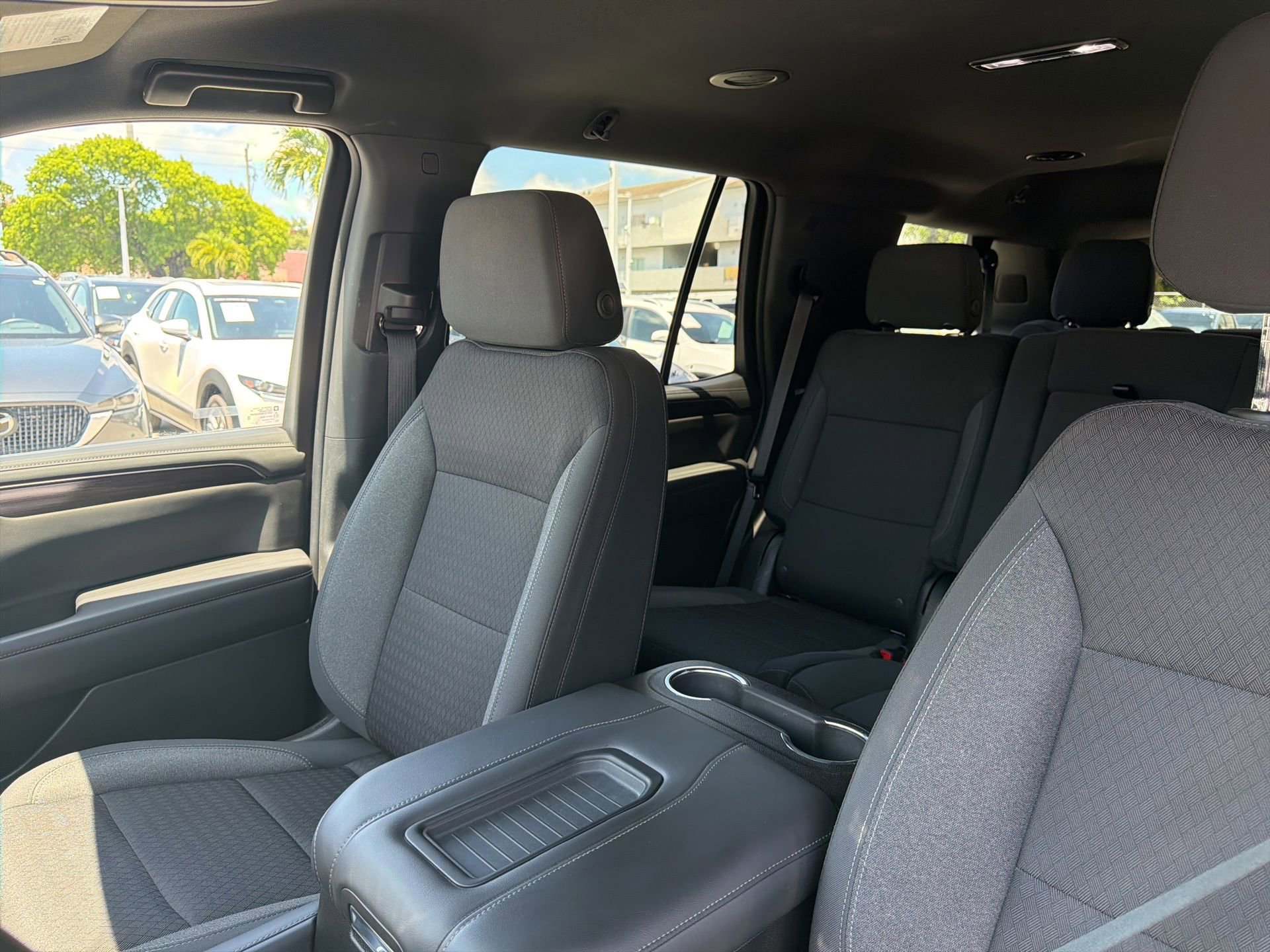 Used 2023 GMC Yukon SLE w/ Gmc Pro Safety Plus Package RWD image 28