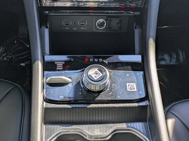 New 2025 Jeep Grand Cherokee L Limited w/ Black Appearance Package image 17