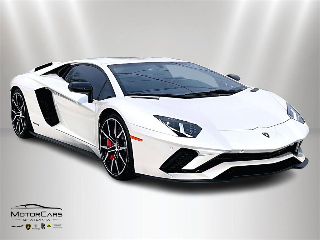 Used 2017 Lamborghini Aventador S image 2