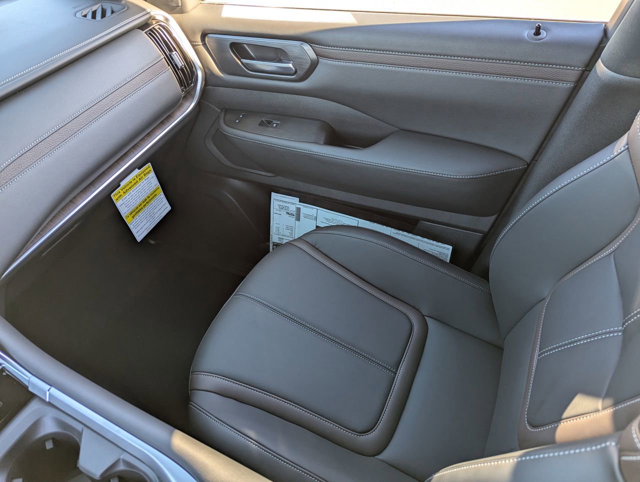 New 2026 Nissan Armada SL w/ Captain's Chari Seat Package image 23