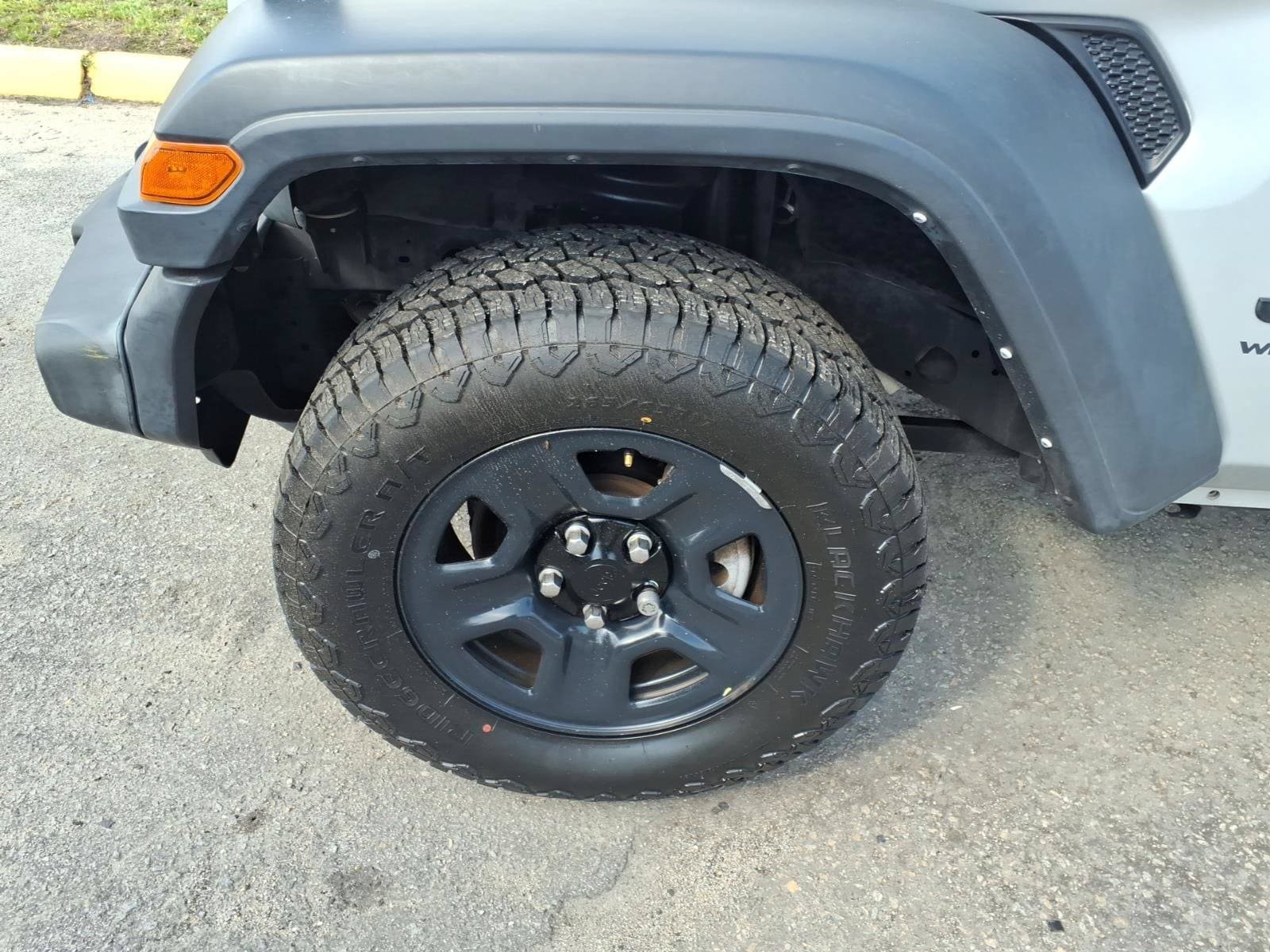 Used 2022 Jeep Wrangler Unlimited Sport AWD/4WD image 6