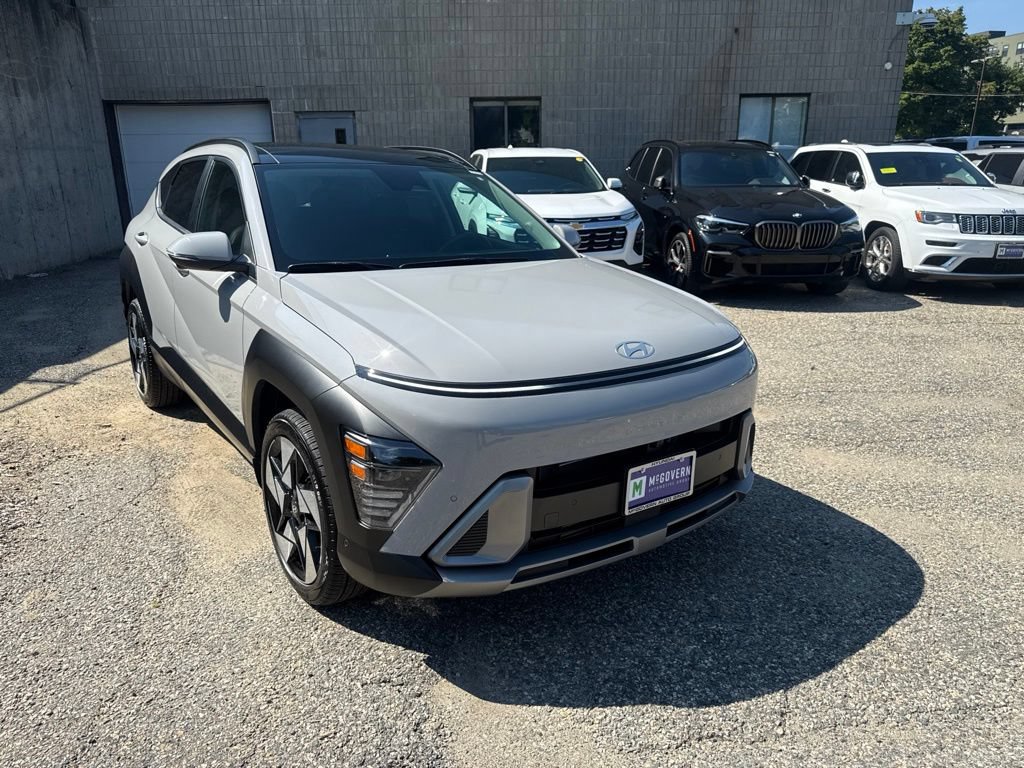 Certified 2025 Hyundai Kona Limited AWD/4WD image 9