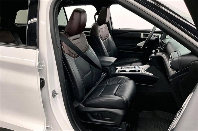 Used 2024 Ford Explorer Platinum w/ Technology Package image 7