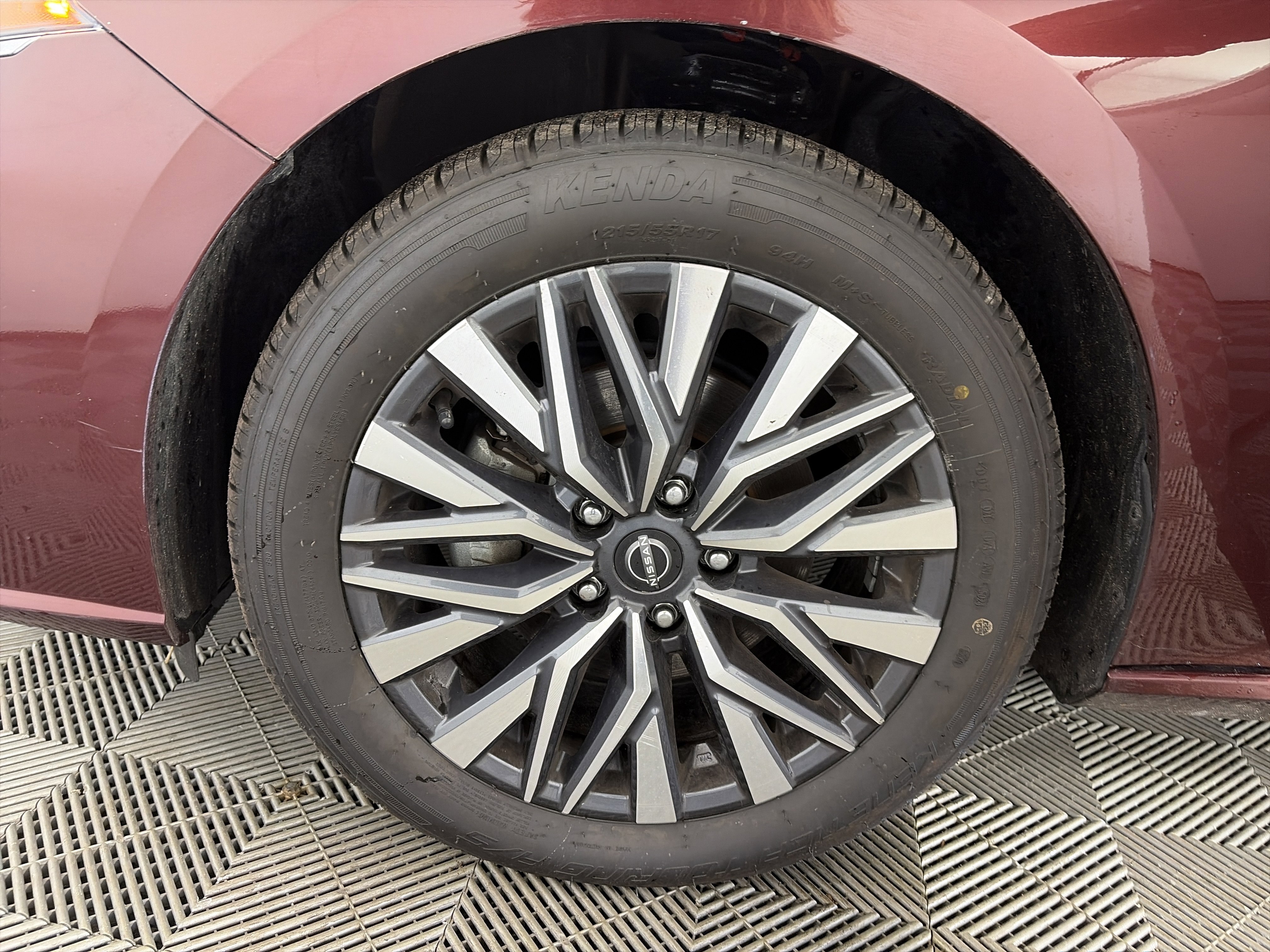 Used 2023 Nissan Altima 2.5 SV image 13