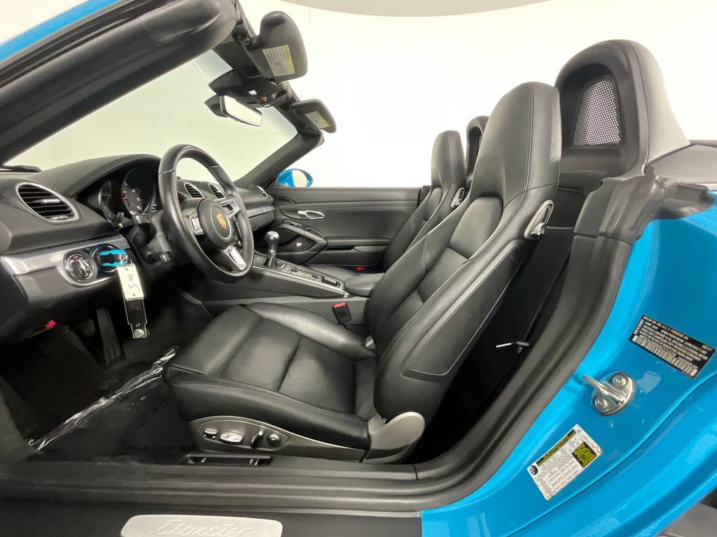 Used 2017 Porsche 718 Boxster RWD image 13