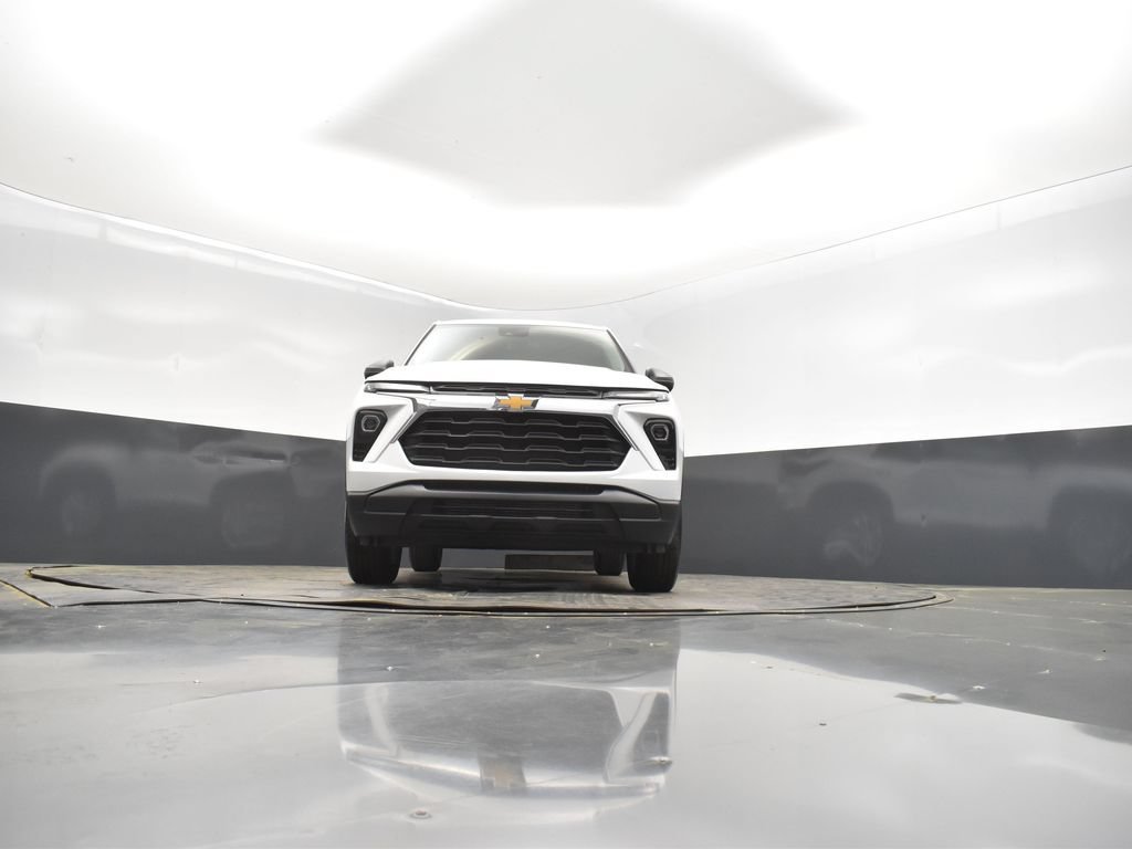 New 2025 Chevrolet TrailBlazer LS w/ LS Convenience Package FWD image 45