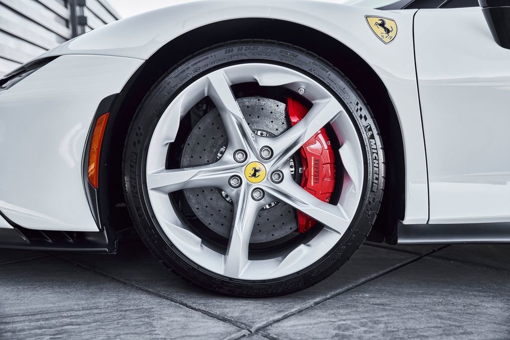 Used 2025 Ferrari SF90 Spider AWD/4WD image 3