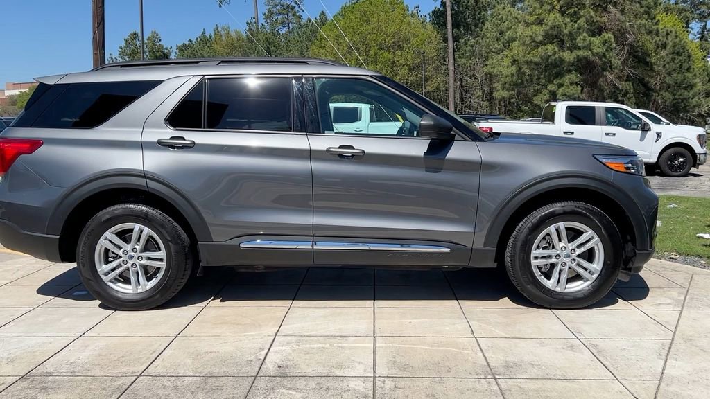 Used 2024 Ford Explorer XLT image 14