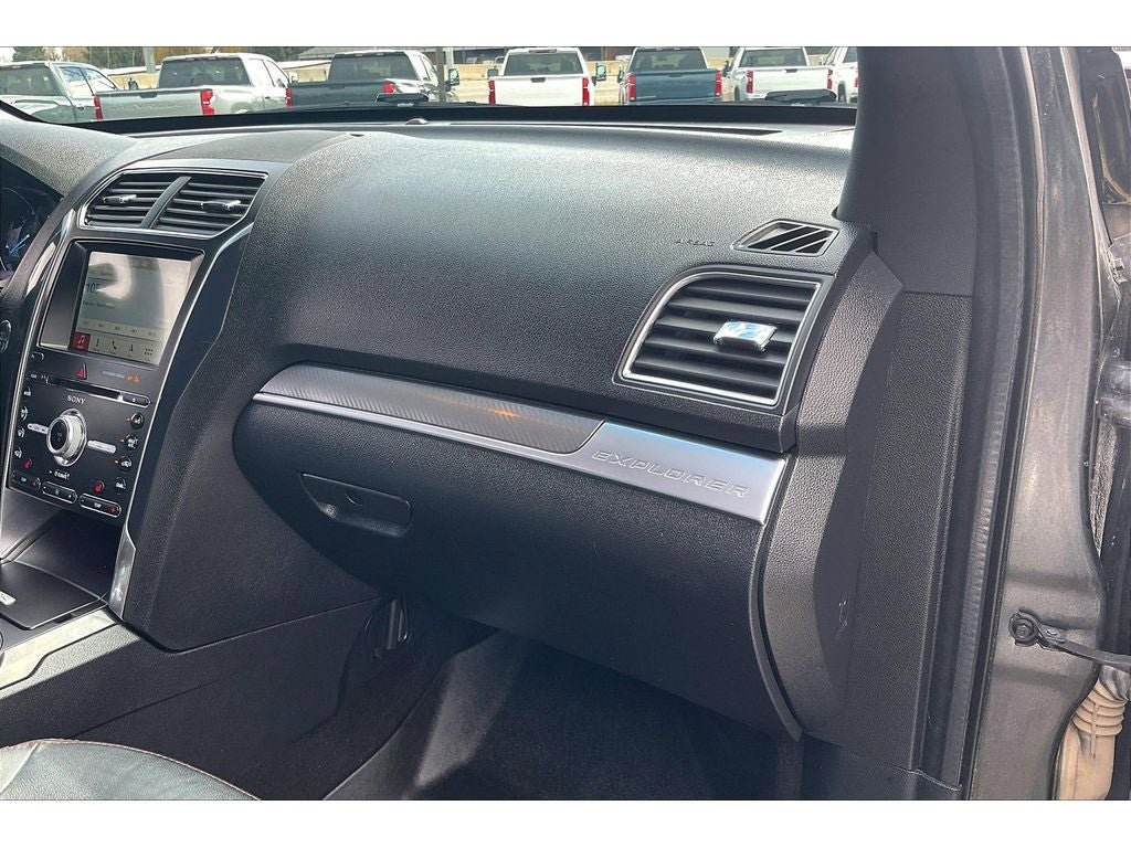 Used 2018 Ford Explorer Sport AWD/4WD image 18