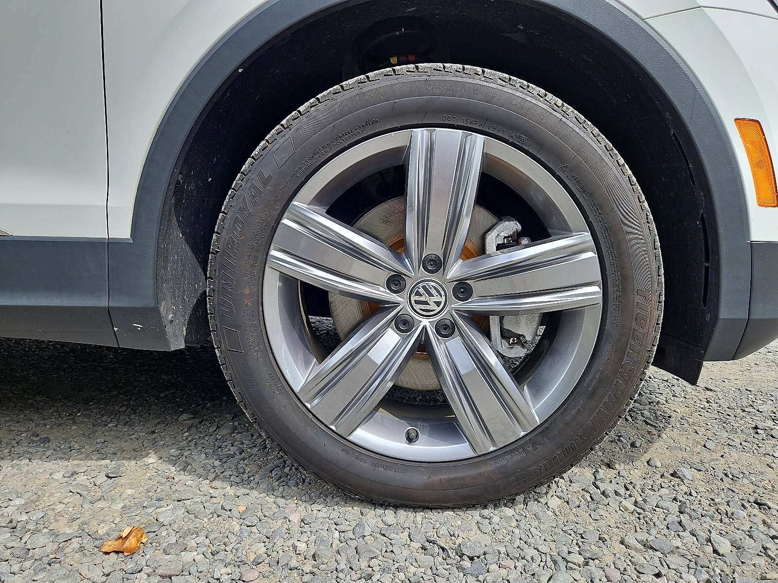 Used 2021 Volkswagen Tiguan SEL w/ 3rd Row Seat Package image 9